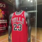 12233023_091522-wls-michael-jordan-jersey-sold-6p-vo-vid